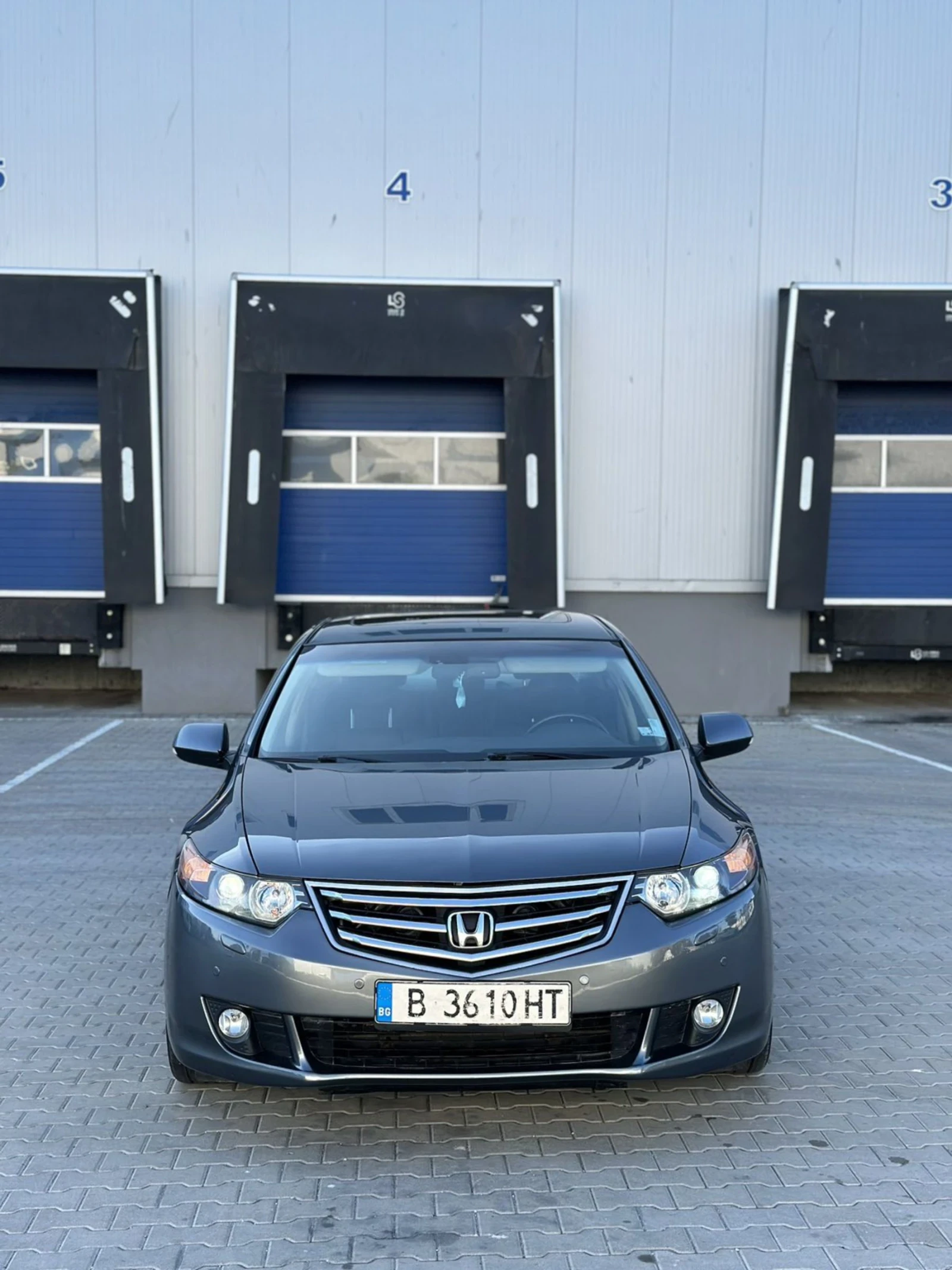 Honda Accord 2.4 I-VTEC, снимка 1