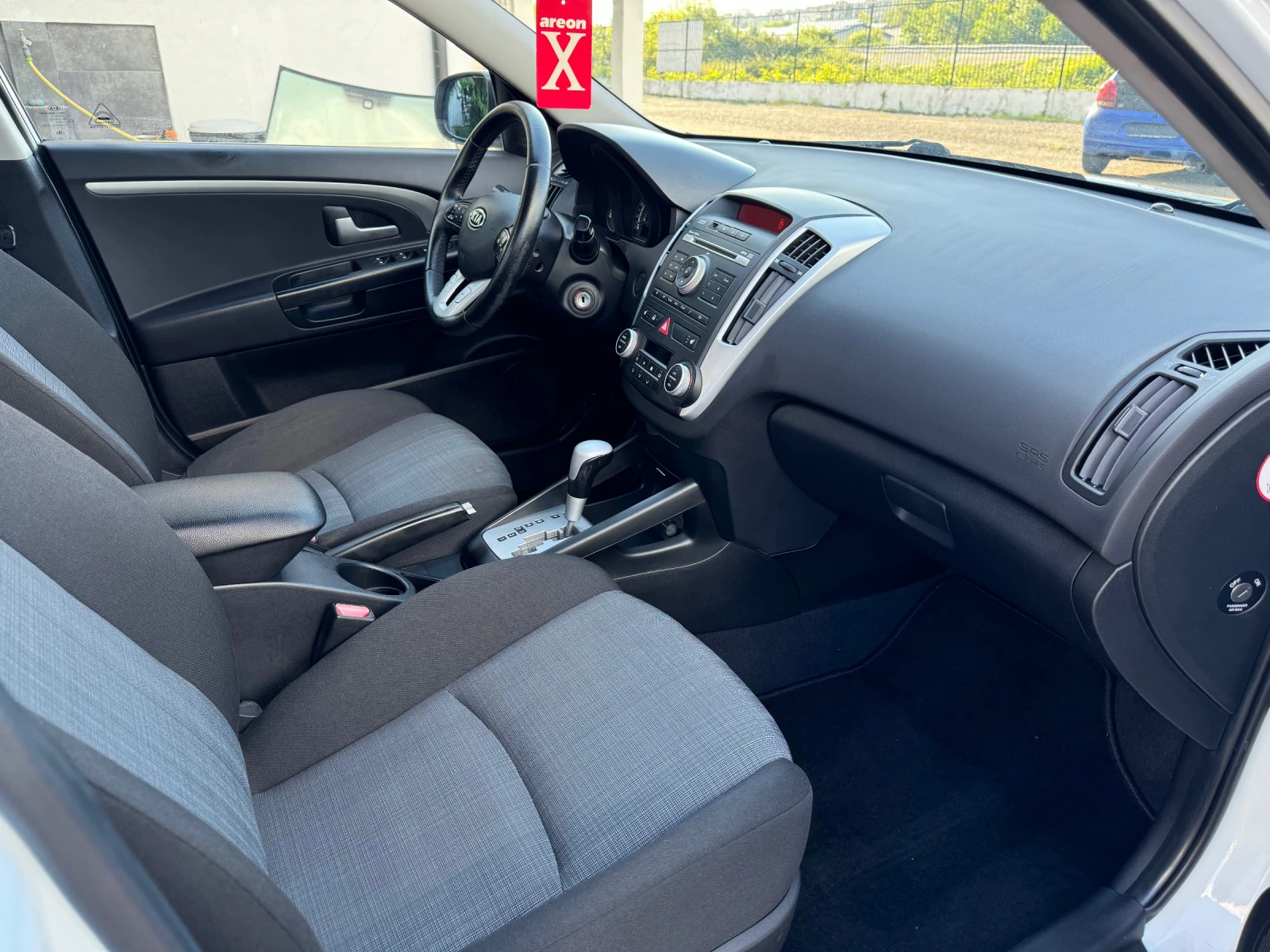 Kia Ceed 1.6 CRDi Spirit  | Mobile.bg   12