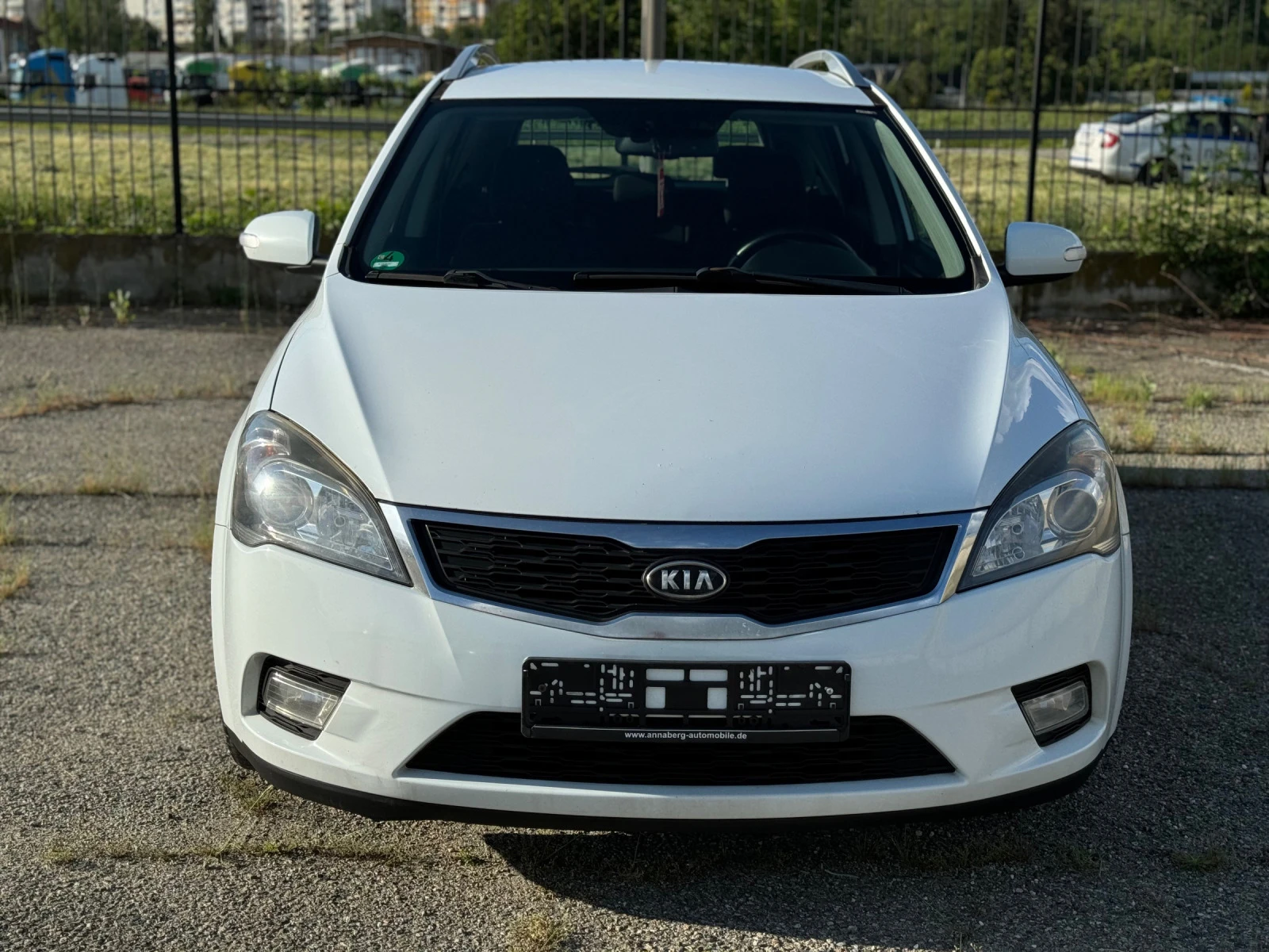 Kia Ceed 1.6 CRDi Spirit Автоматик - изображение 3