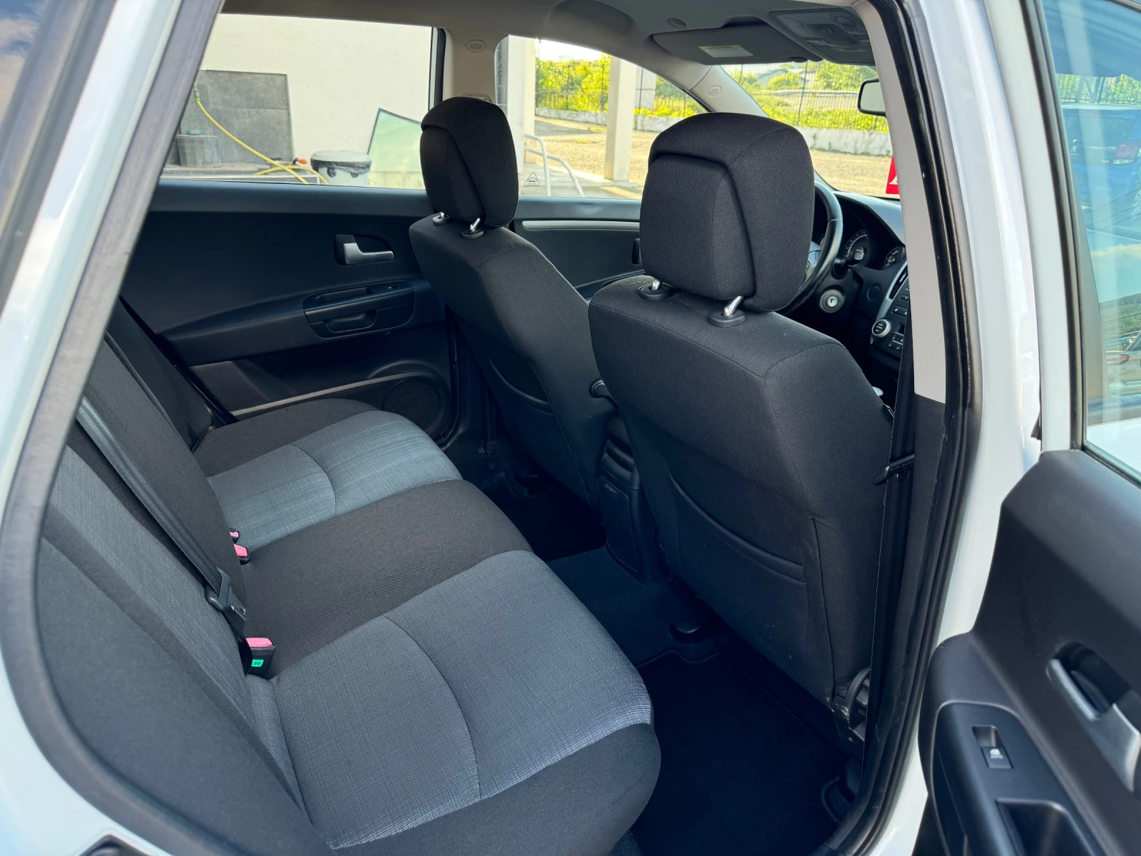 Kia Ceed 1.6 CRDi Spirit  | Mobile.bg   14