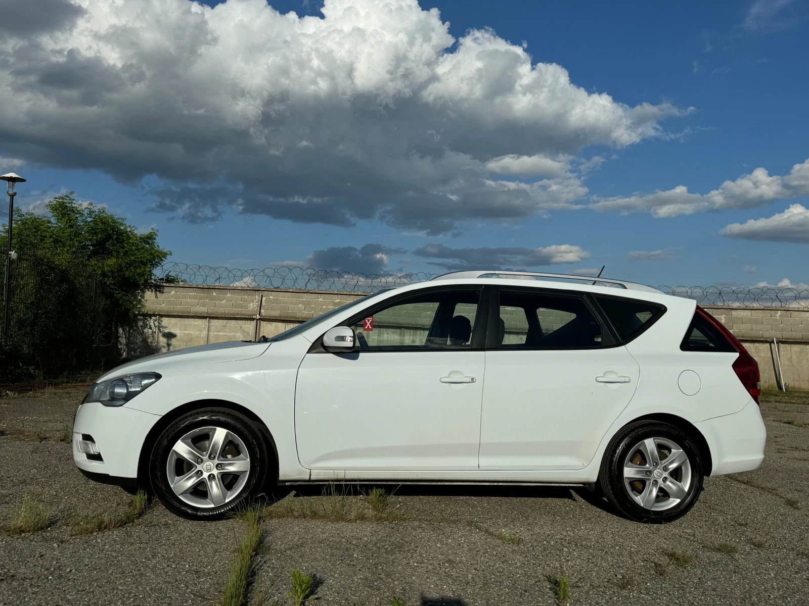 Kia Ceed 1.6 CRDi Spirit Автоматик - изображение 5