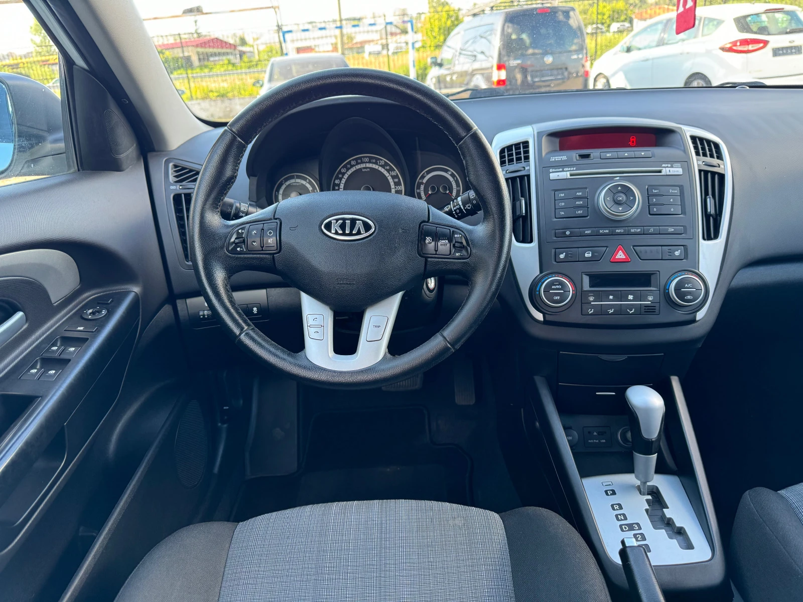 Kia Ceed 1.6 CRDi Spirit Автоматик - изображение 9