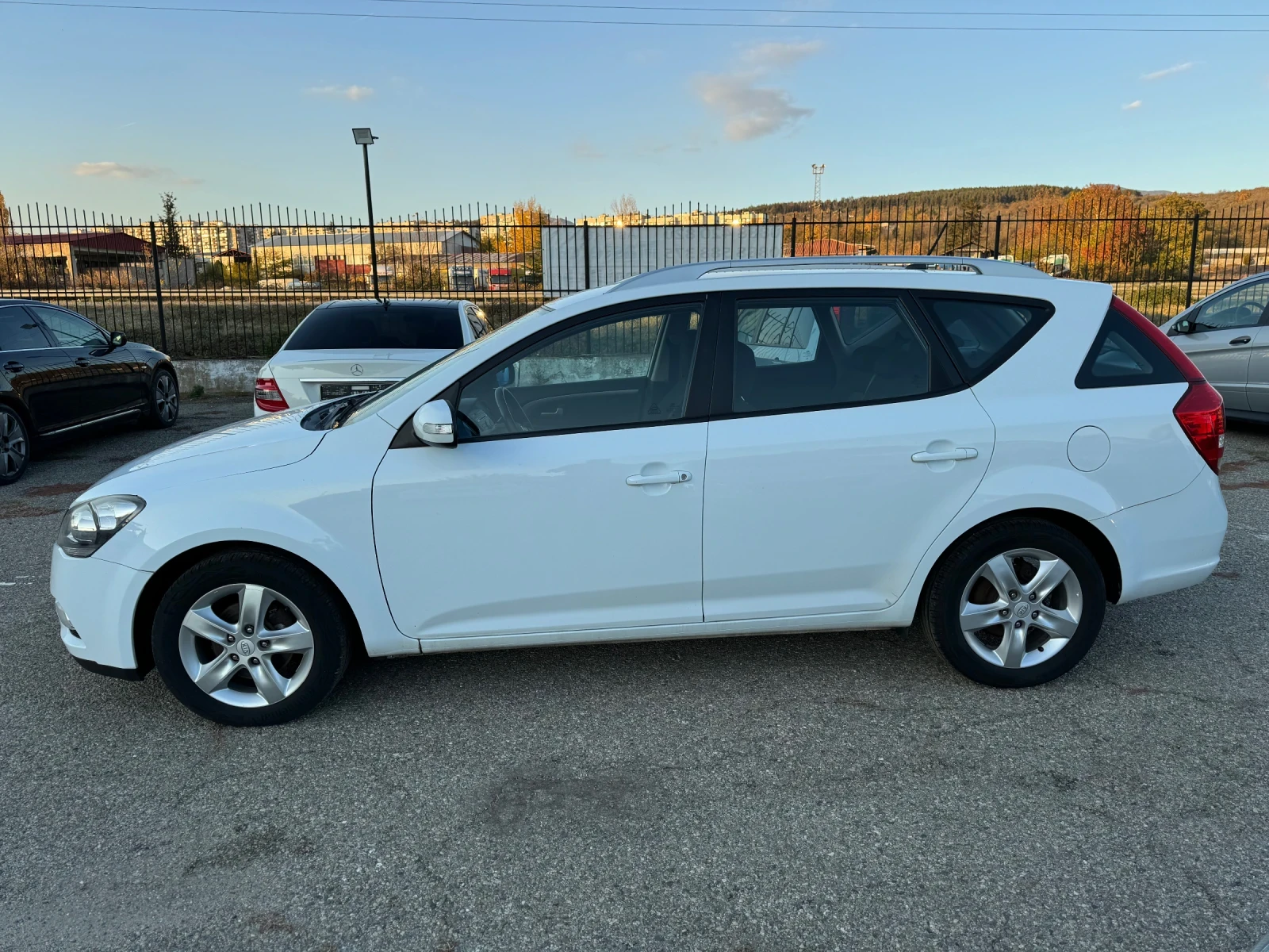 Kia Ceed 1.6 CRDi Spirit Автоматик - изображение 8