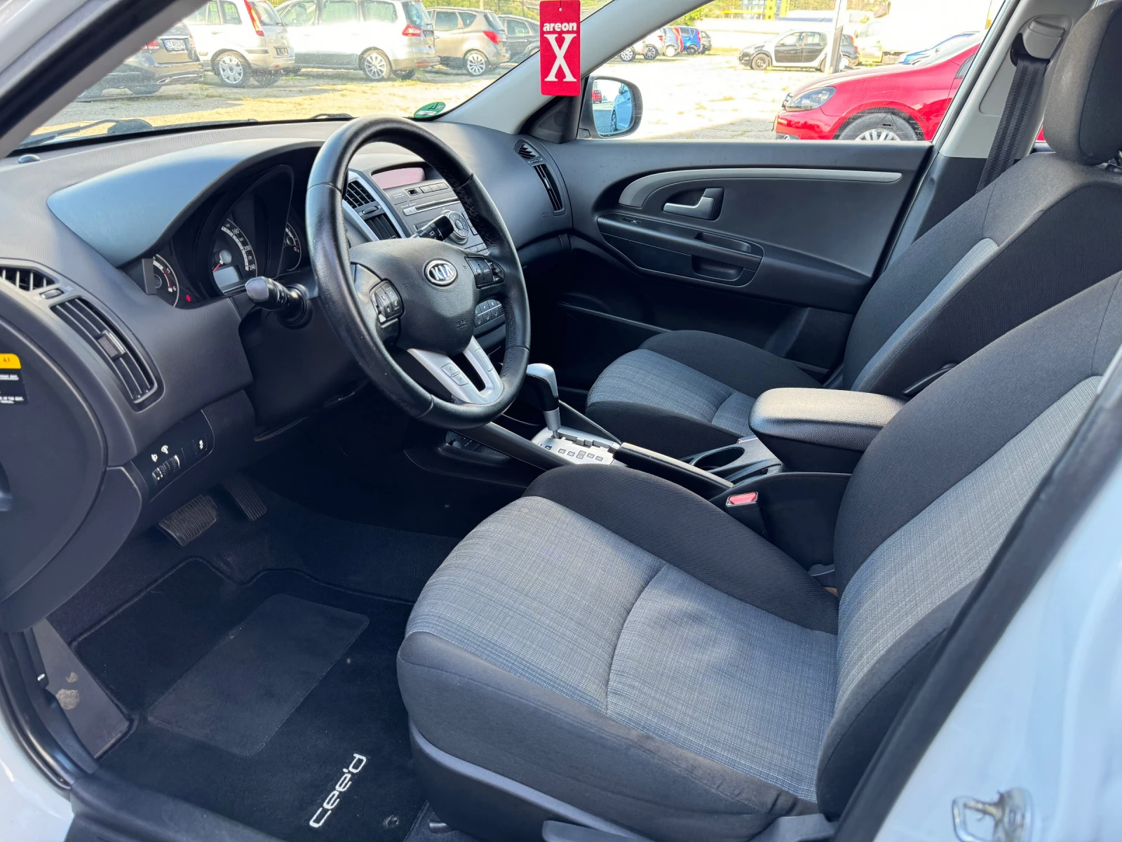 Kia Ceed 1.6 CRDi Spirit  | Mobile.bg   16