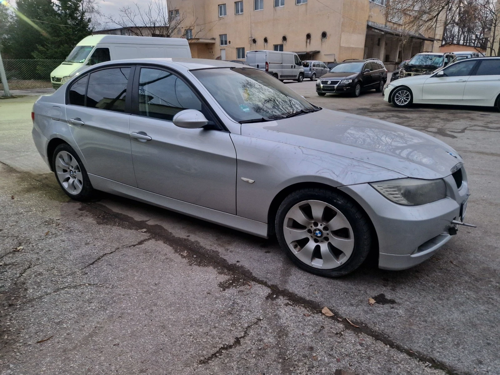 BMW 320 2.0i 143к.с. 6ск. - изображение 4