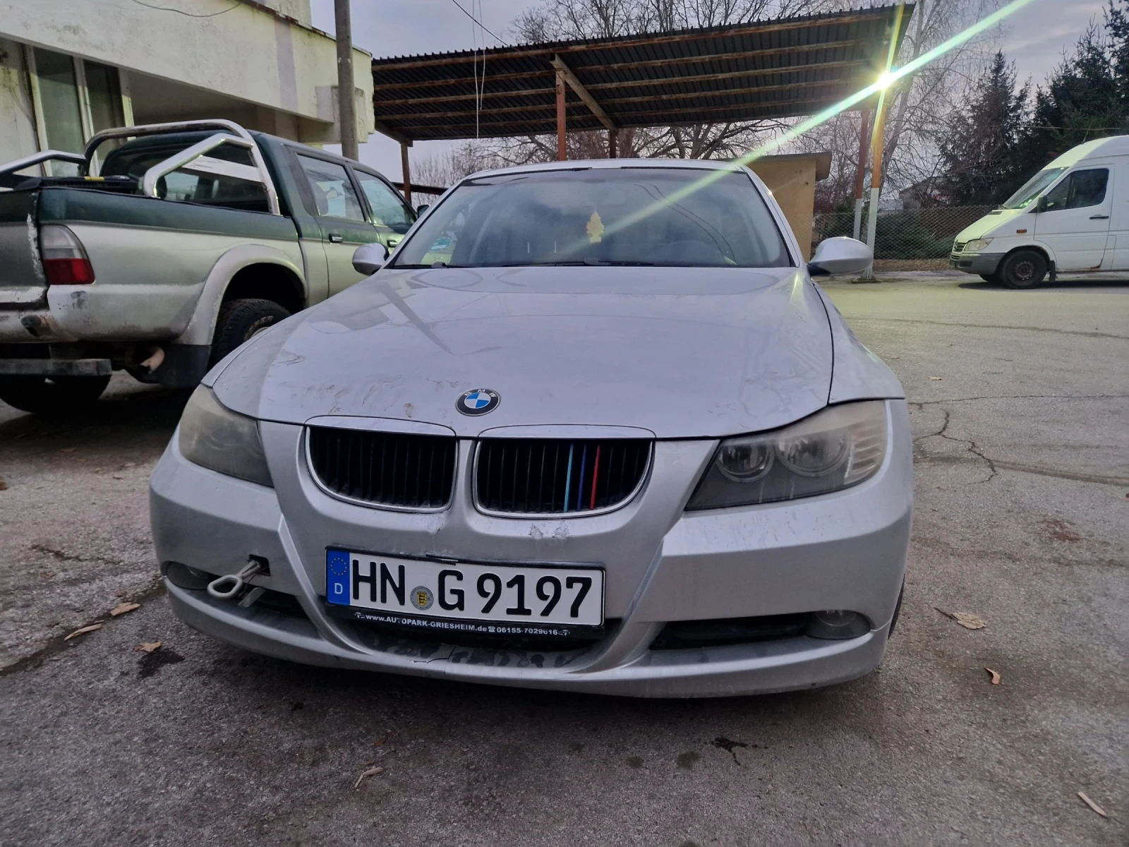 BMW 320 2.0i 143к.с. 6ск. - изображение 2