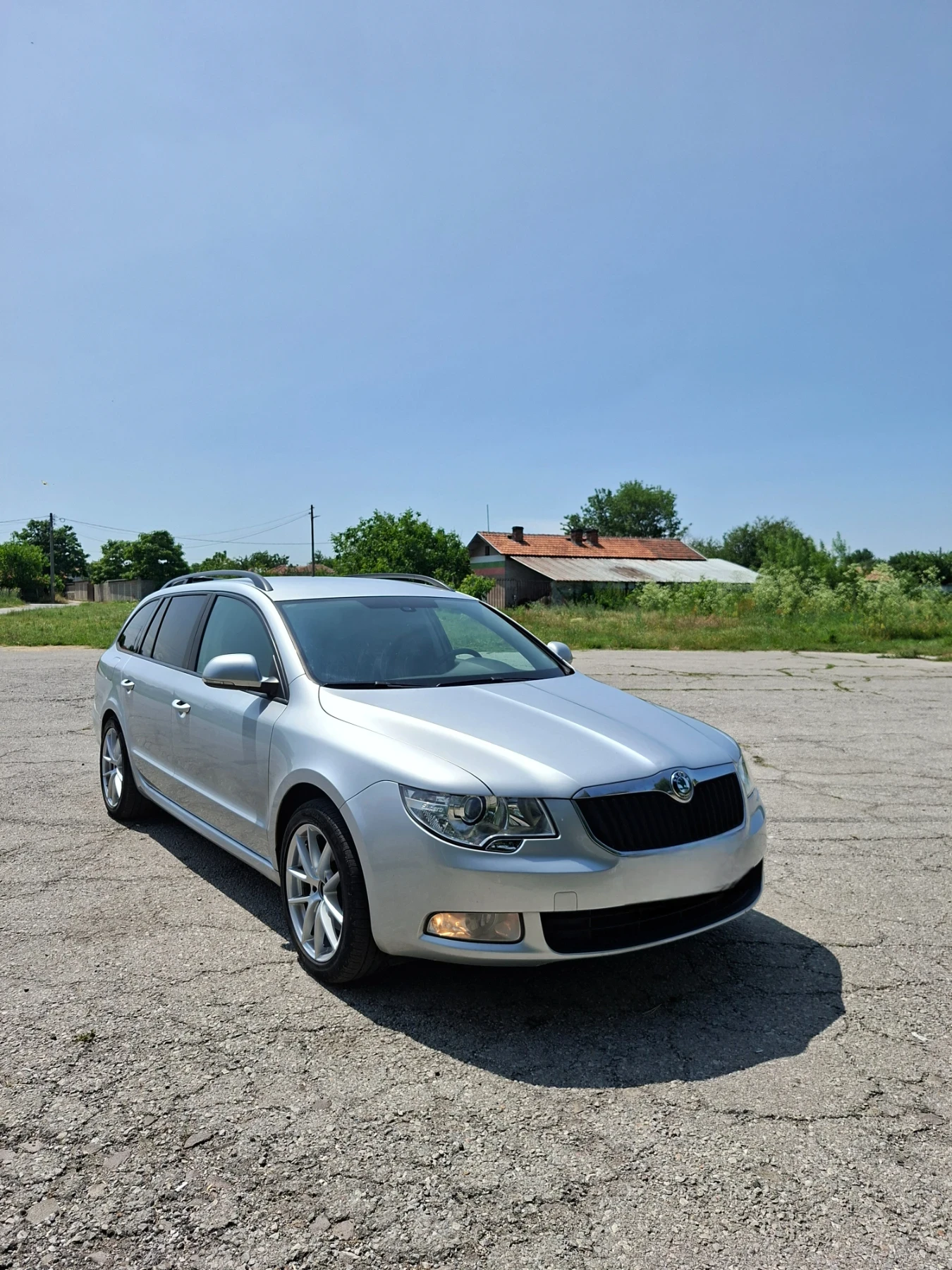 Skoda Superb 2.0 TDI - изображение 4