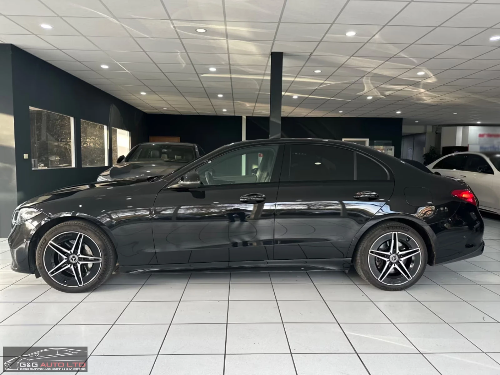 Mercedes-Benz C 300 AMG-LINE/309HP/NIGHT/CAM/NAVI/LED/CPLAY/AMBI/258g - изображение 2
