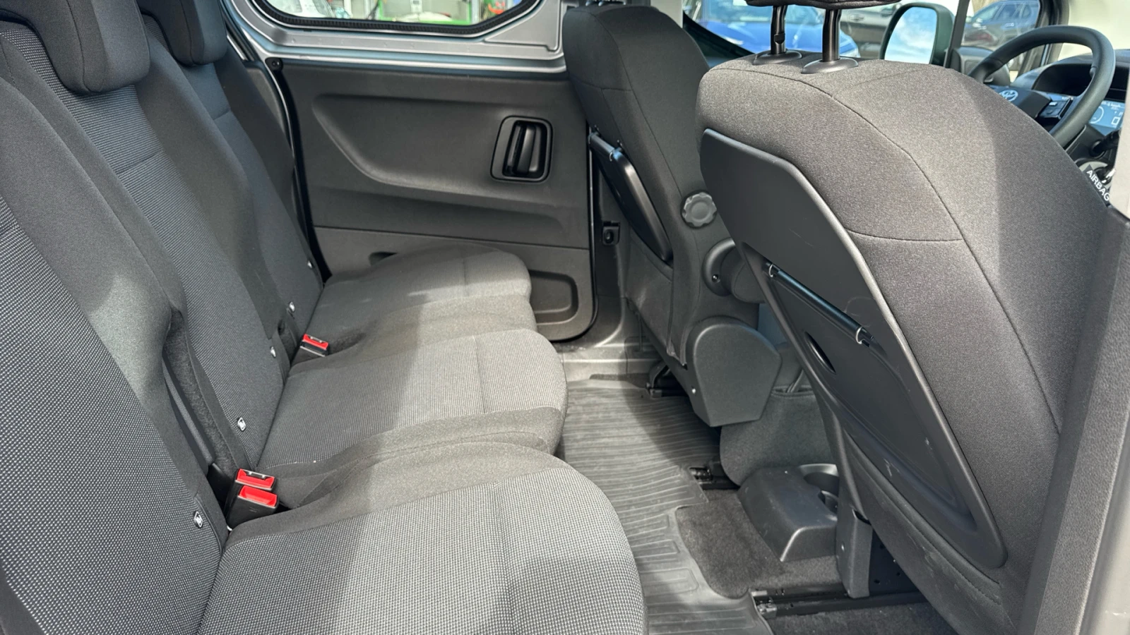 Toyota Proace City BEV - изображение 8