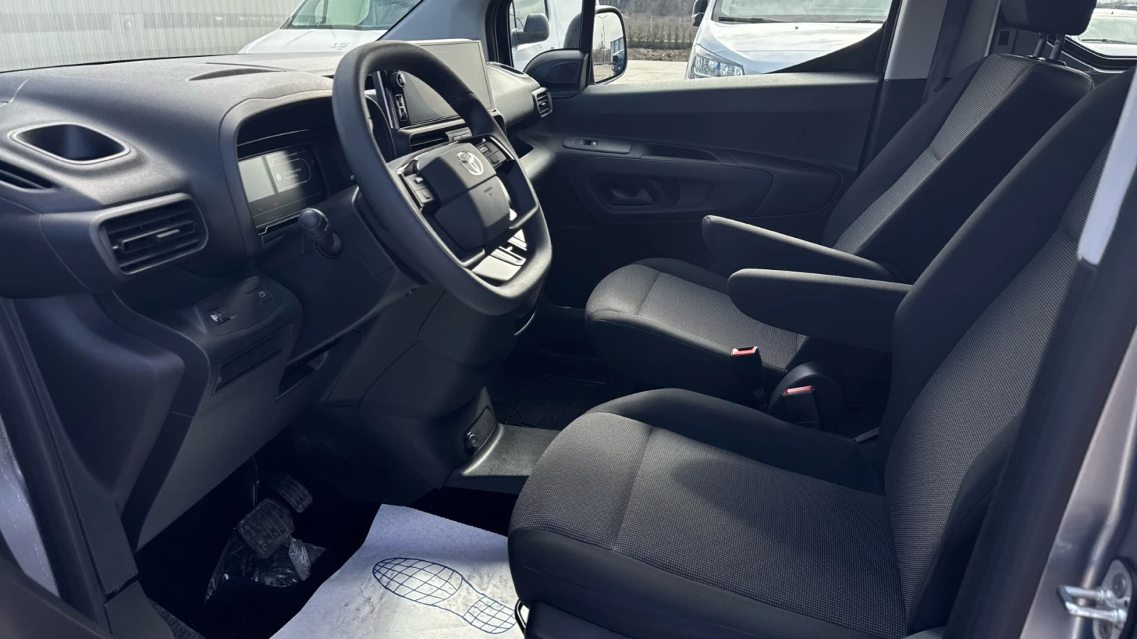 Toyota Proace City BEV | Mobile.bg � ����������� 13