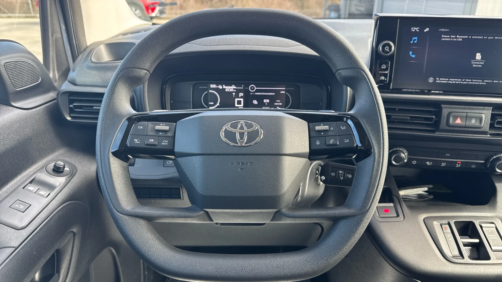 Toyota Proace City BEV - изображение 10