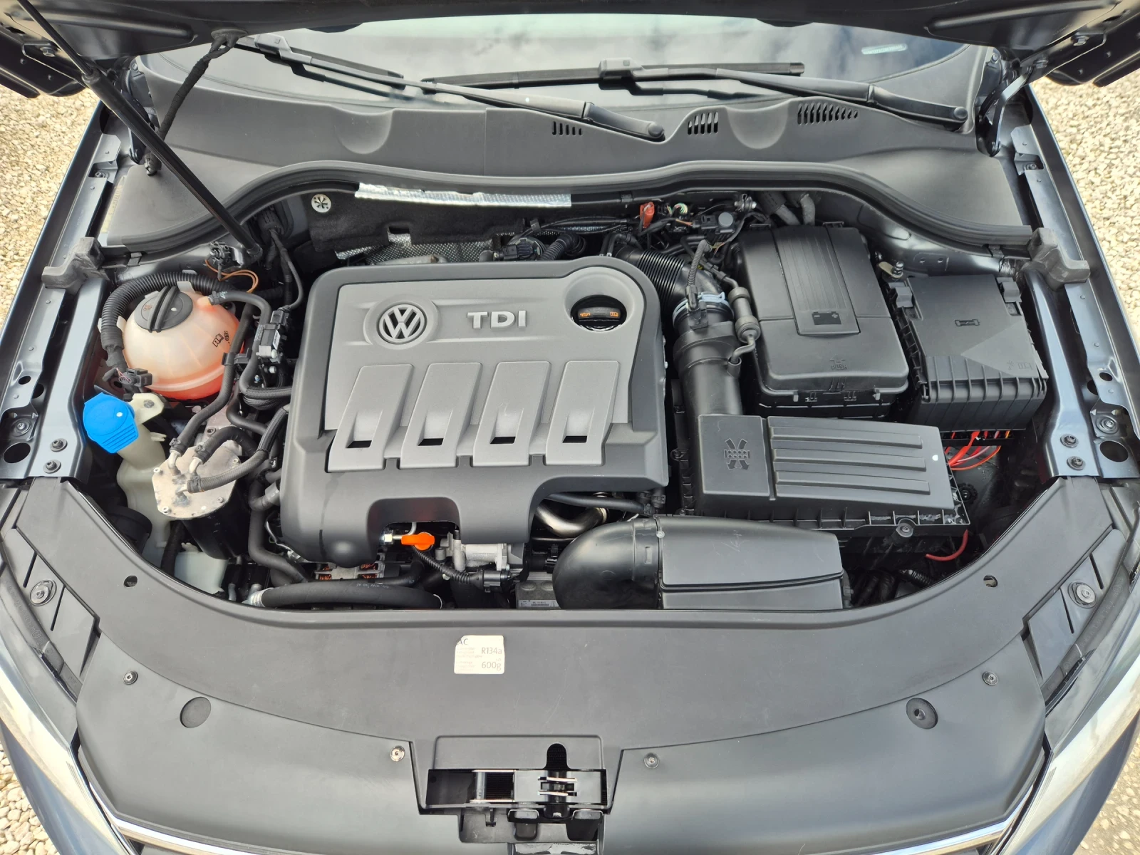 VW Passat 2.0TDI 4X4 DsG, снимка 16 - Автомобили и джипове - 54047872