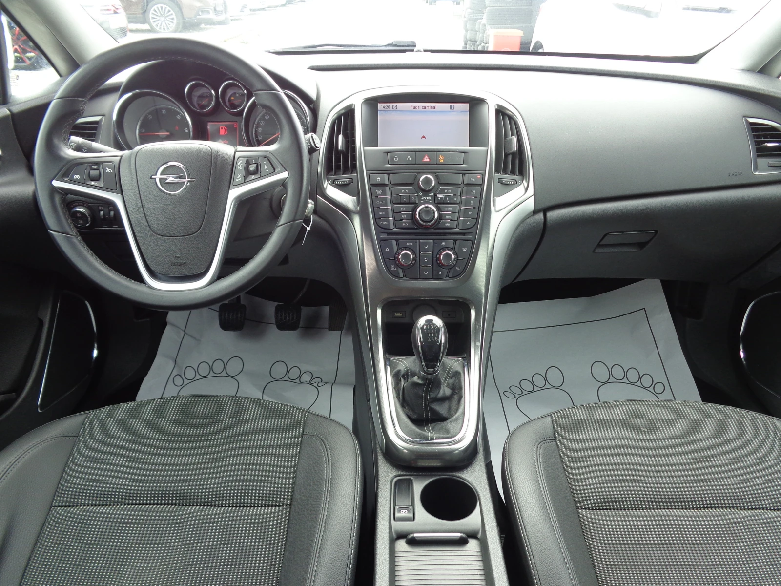 Opel Astra 1.7 CDTI COSMO, снимка 12 - Автомобили и джипове - 54126217