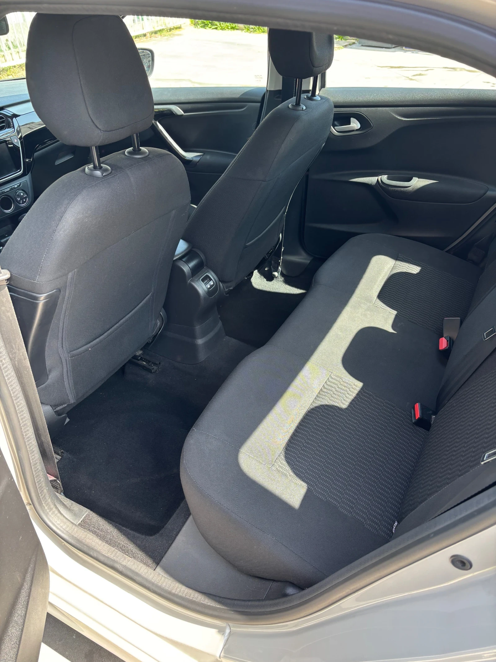 Peugeot 301 80000 км 1.5 hdi, снимка 10 - Автомобили и джипове - 54179246