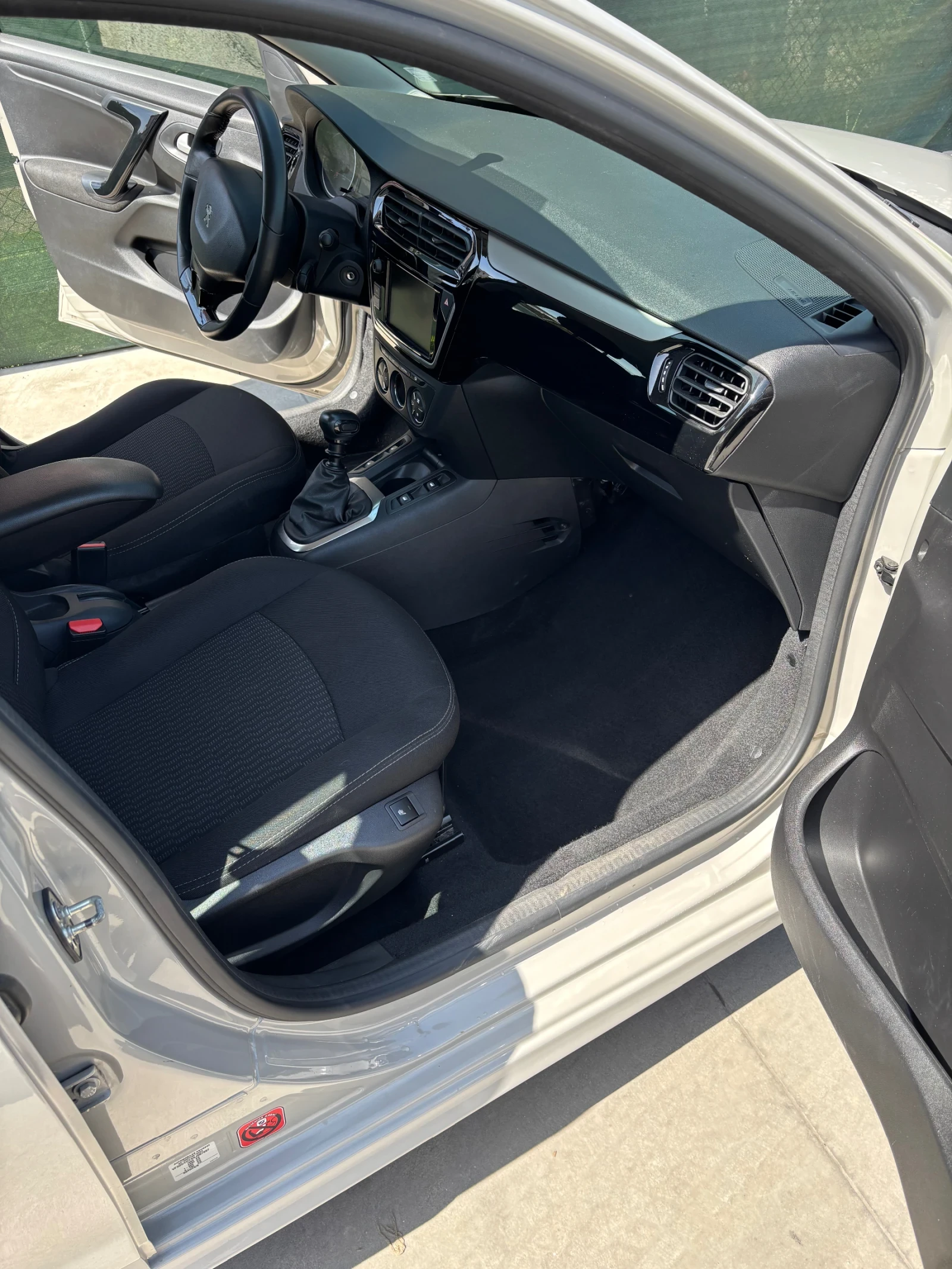 Peugeot 301 80000 км 1.5 hdi, снимка 9 - Автомобили и джипове - 54179246