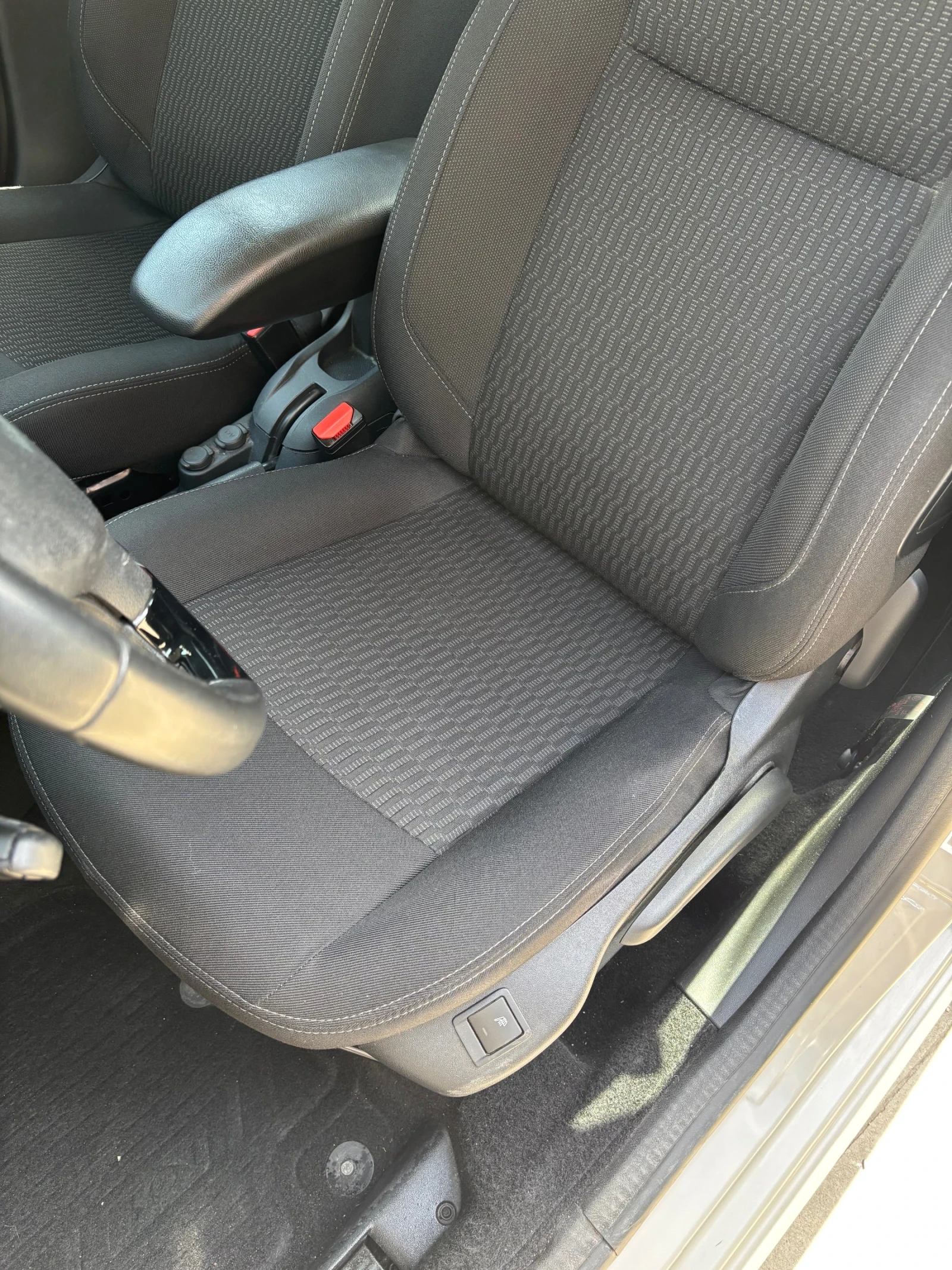 Peugeot 301 80000 км 1.5 hdi, снимка 12 - Автомобили и джипове - 54179246