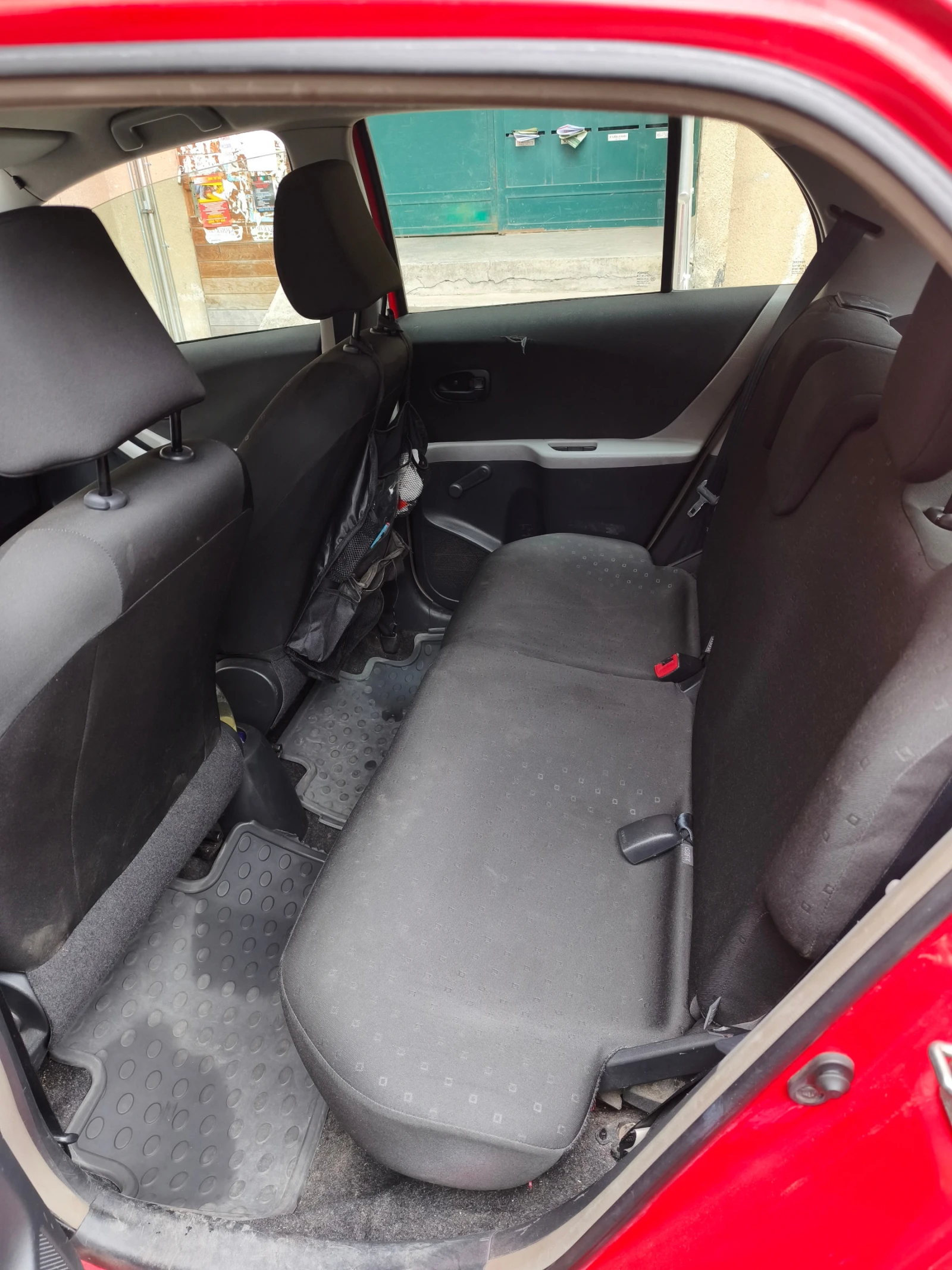 Toyota Yaris, снимка 12 - Автомобили и джипове - 54315076