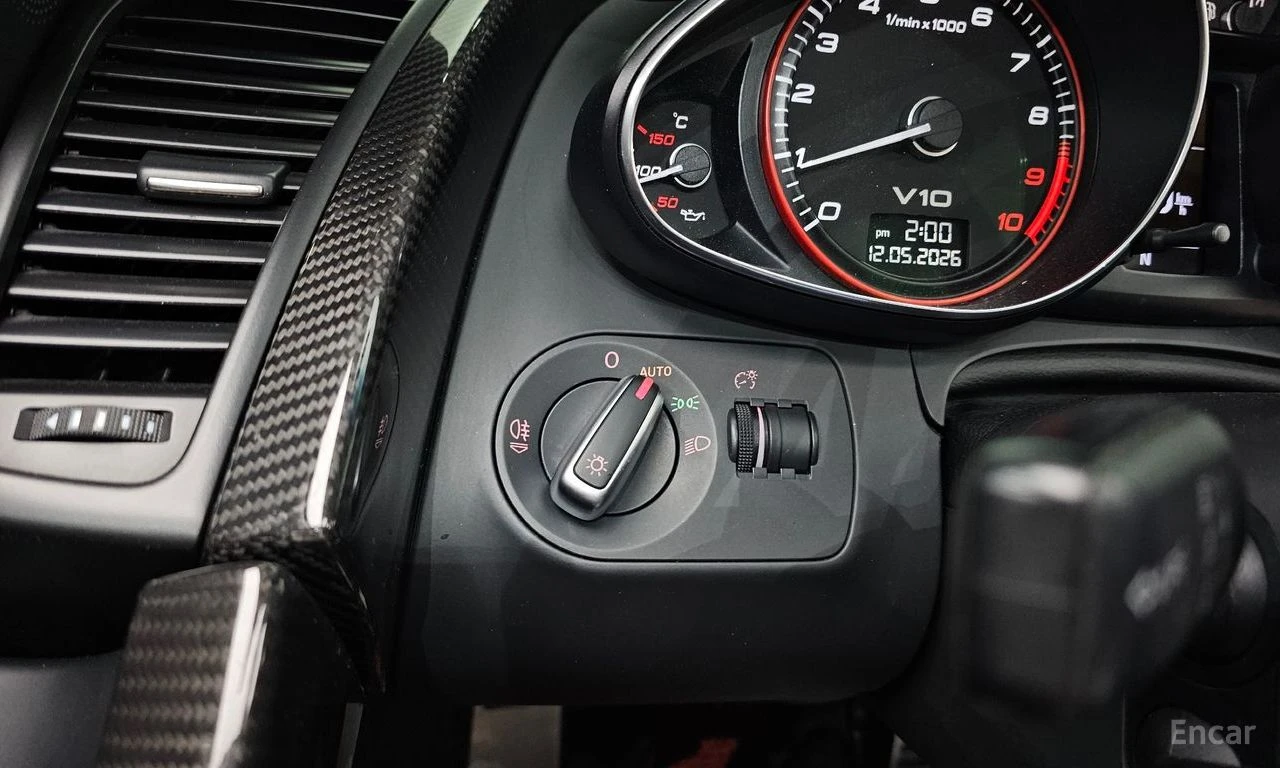 Audi R8 SPIDER* 5.2 V10 COUPE* КОЖА* ПОДГРЕВ и ДР , снимка 15 - Автомобили и джипове - 54635951