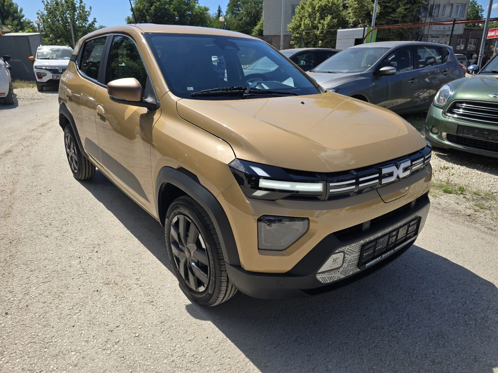 Dacia Spring Extreme 65 CCS Гаранция Лизинг Нова 3000км, снимка 7 - Автомобили и джипове - 54836228
