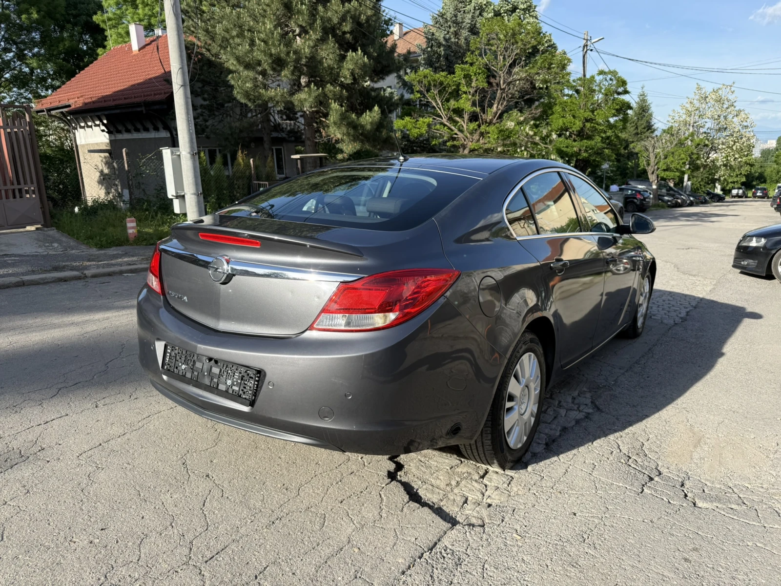 Opel Insignia 1.8 Газ/Бензин, снимка 6 - Автомобили и джипове - 55039196