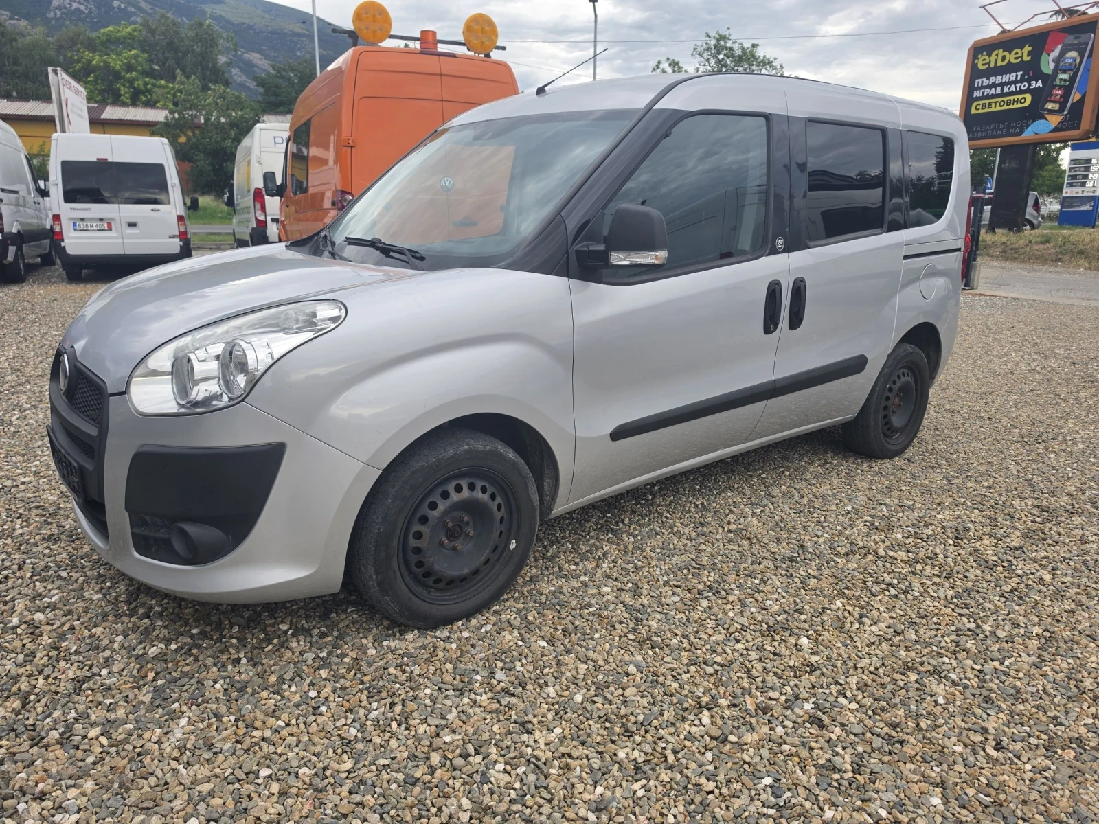 Fiat Doblo 1.6 multijet, снимка 2 - Автомобили и джипове - 55246943