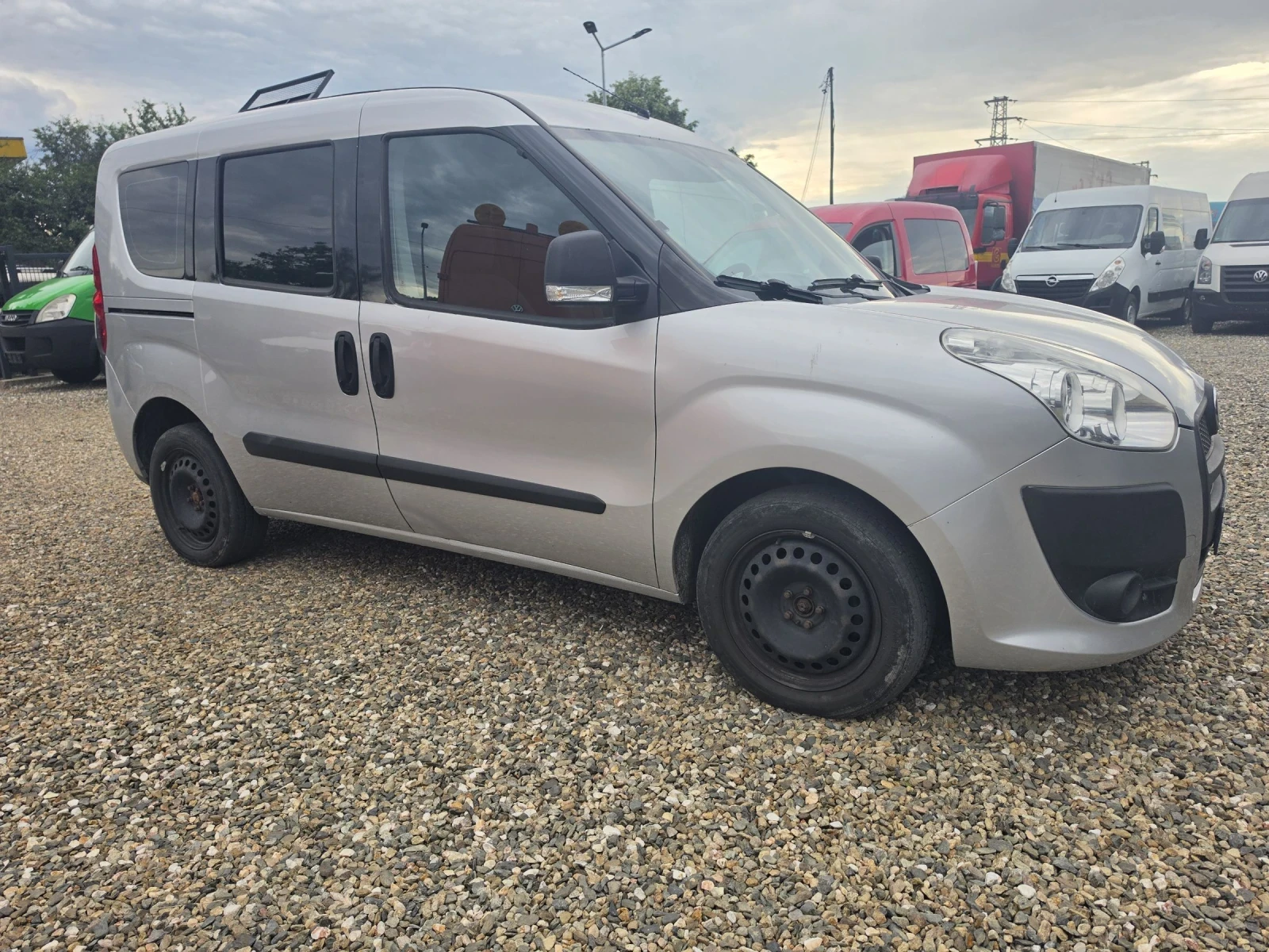 Fiat Doblo 1.6 multijet, снимка 4 - Автомобили и джипове - 55246943