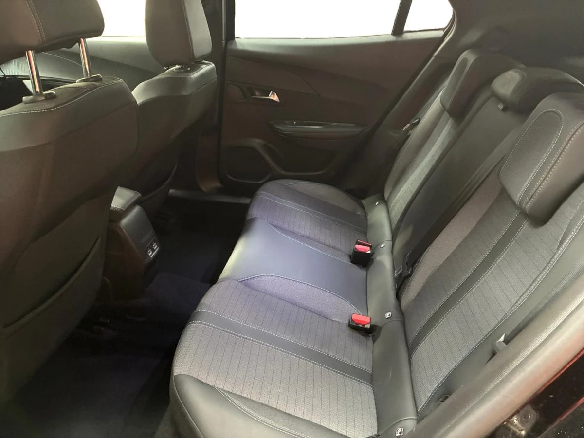 Peugeot 2008 ALLURE PURETECH EAT 8 131, снимка 13 - Автомобили и джипове - 55585776