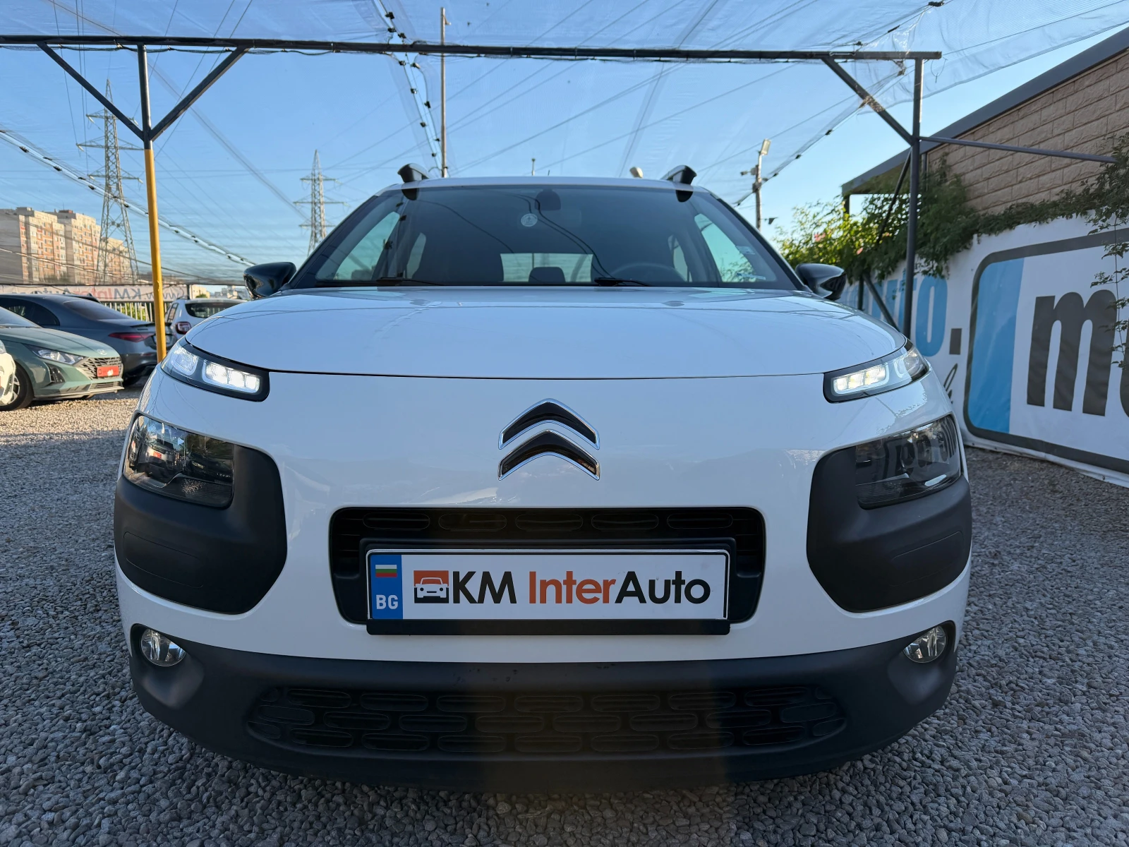 Citroen C4 Cactus 1.2i AUT/NAVI/КАМЕРА/РЕАЛНИ КИЛОМЕТРИ, снимка 2 - Автомобили и джипове - 55729089