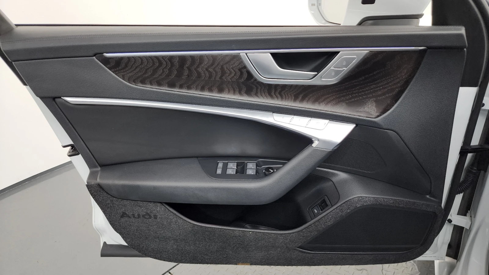 Audi A6, снимка 6 - Автомобили и джипове - 55833771