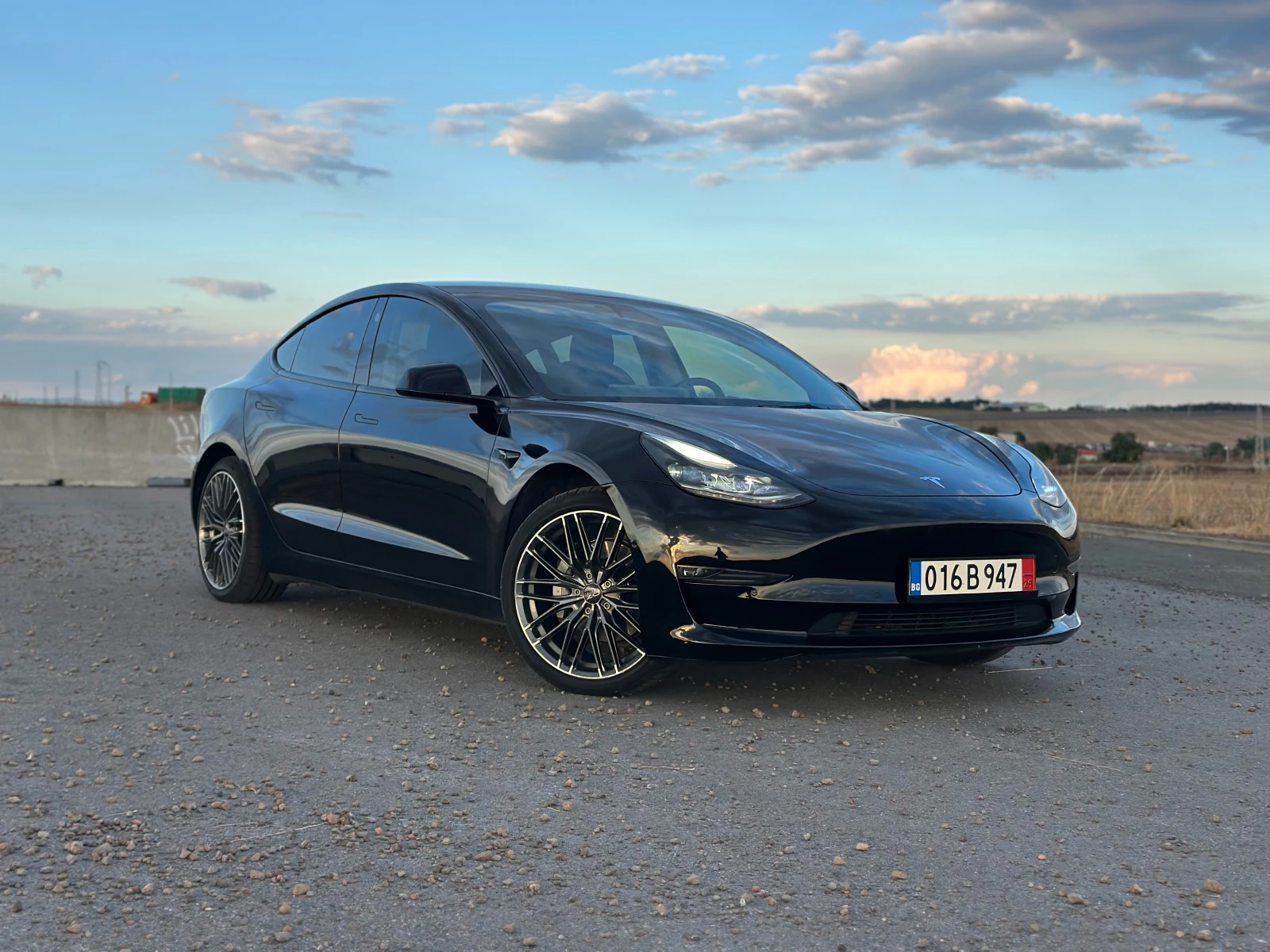 Tesla Model 3 Long Range Европейска Face Платено FSD термопомпа