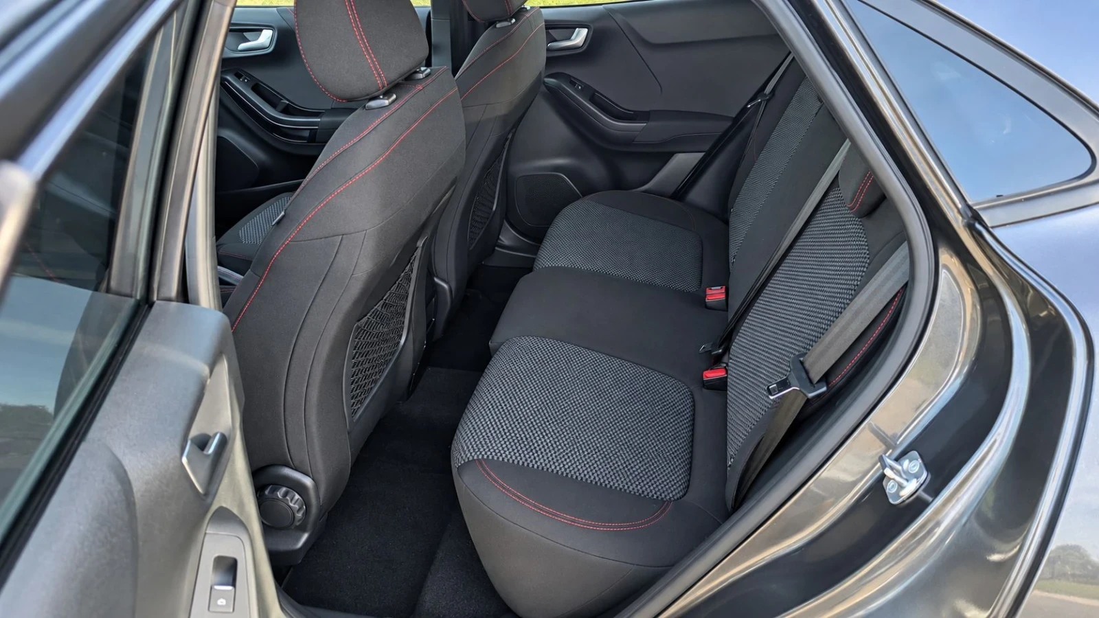 Ford Puma 1.0 Hybrid-ST-Line-125hp, снимка 9 - Автомобили и джипове - 56329528