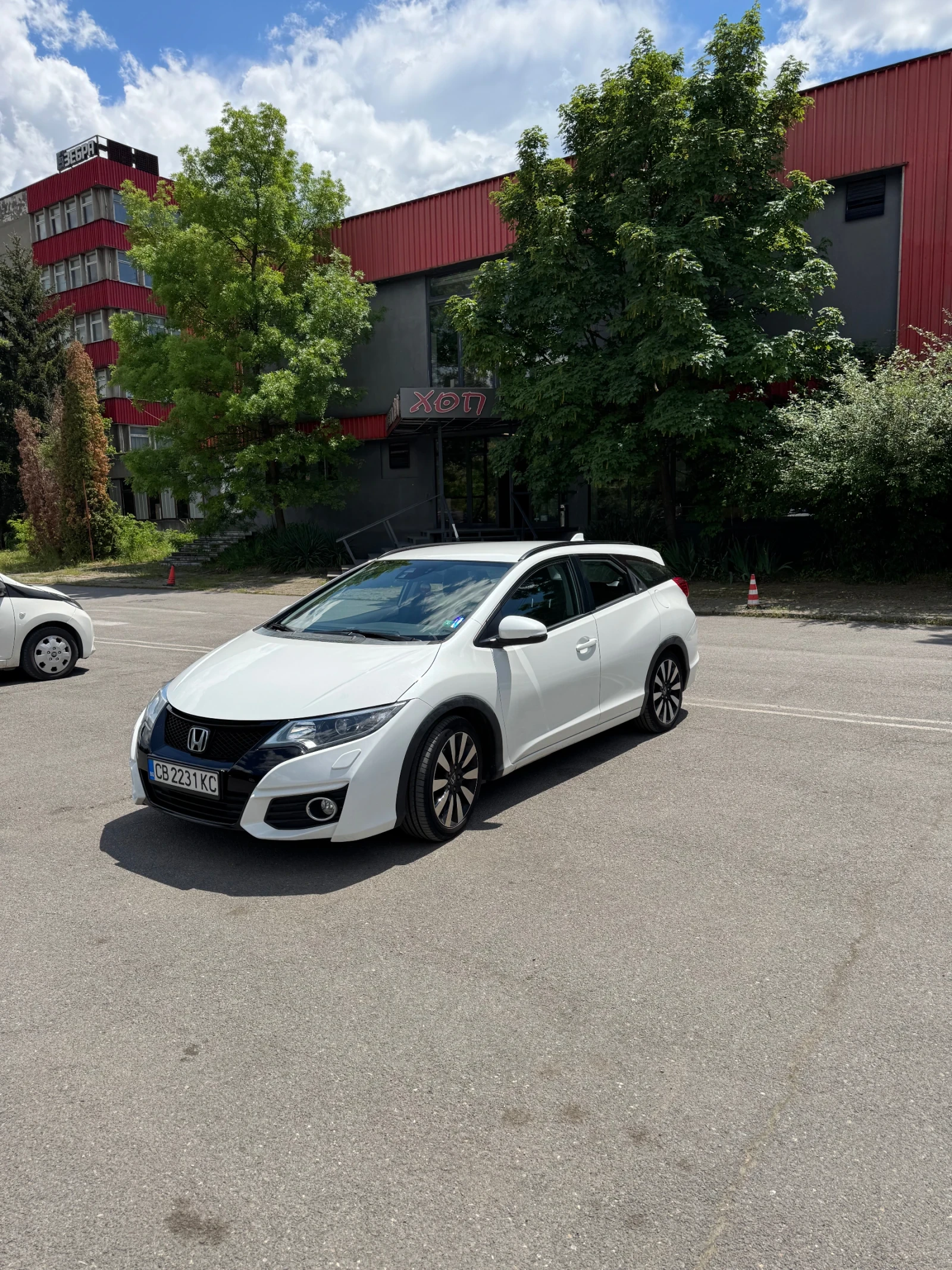 Honda Civic Tourer, снимка 2 - Автомобили и джипове - 56640963