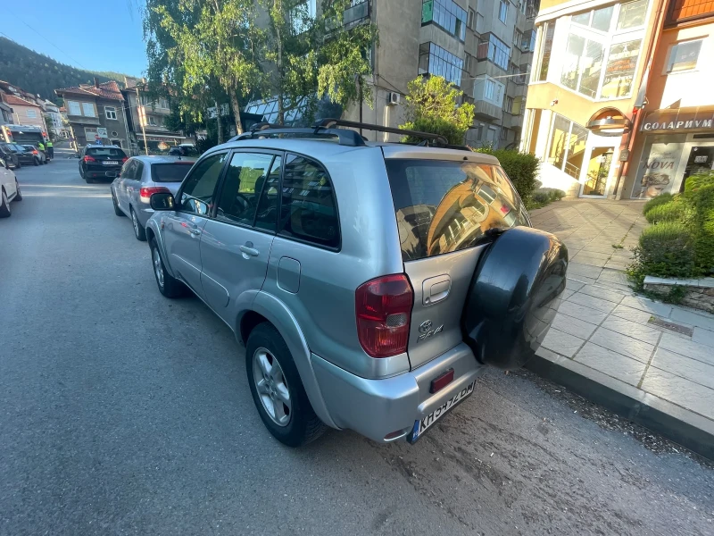 Toyota Rav4, снимка 6 - Автомобили и джипове - 47086864