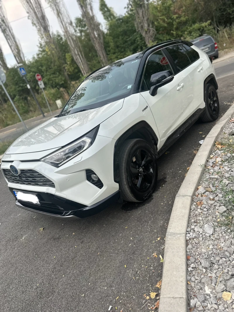 Toyota Rav4 220 HP Hybrid Гаранция, снимка 2 - Автомобили и джипове - 47420672