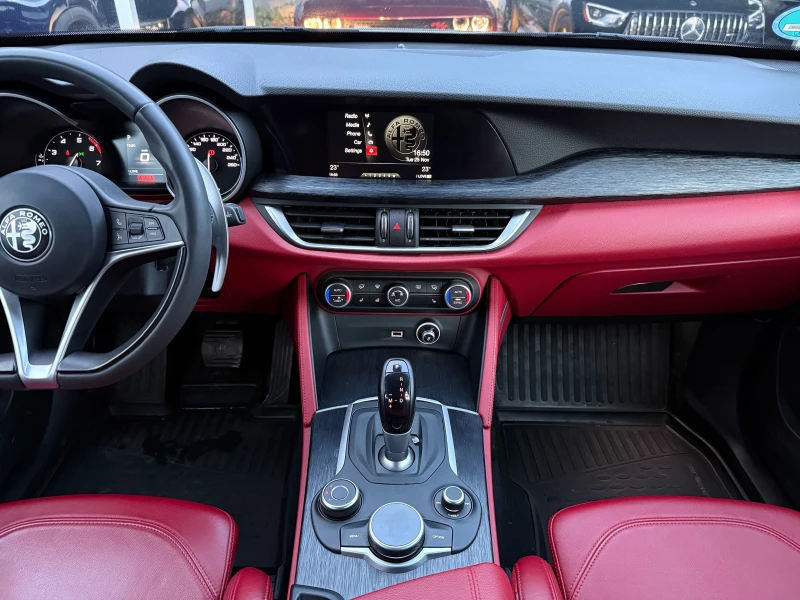 Alfa Romeo Stelvio Q4 , снимка 14 - Автомобили и джипове - 52613807