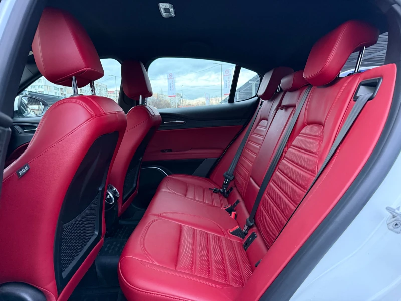 Alfa Romeo Stelvio Q4 , снимка 9 - Автомобили и джипове - 52613807