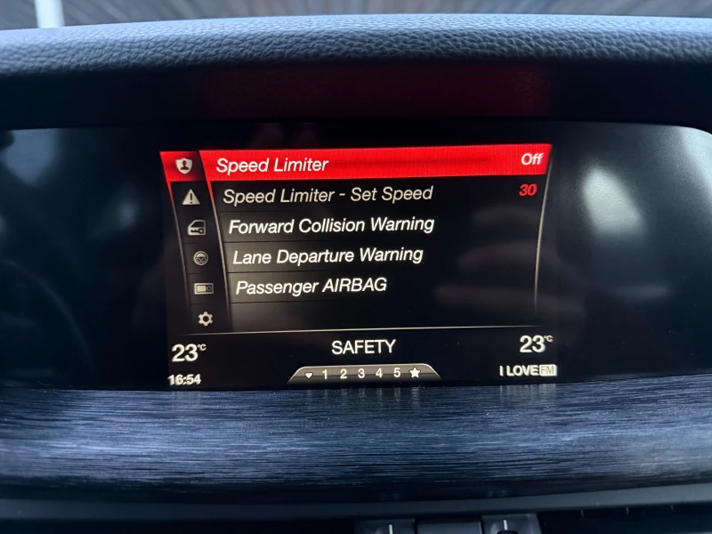 Alfa Romeo Stelvio Q4 , снимка 15 - Автомобили и джипове - 52613807