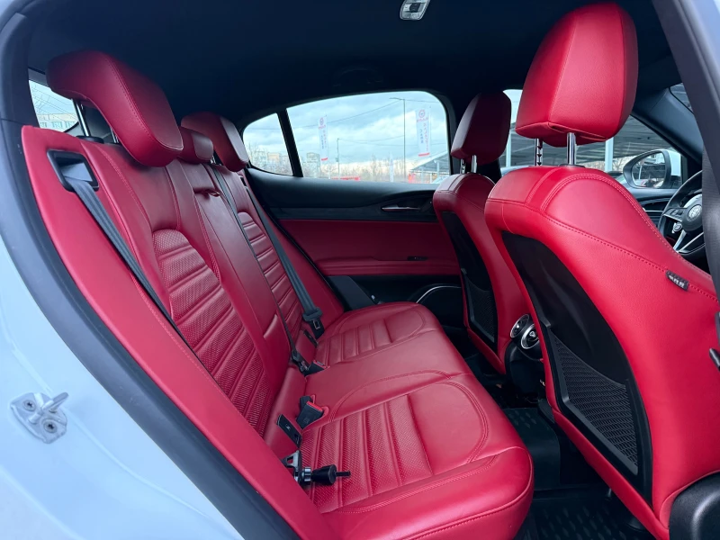 Alfa Romeo Stelvio Q4 , снимка 10 - Автомобили и джипове - 52613807