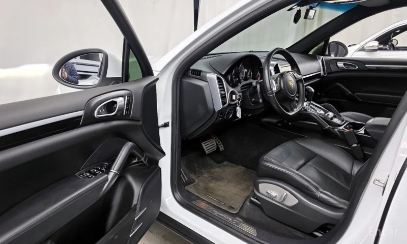 Porsche Cayenne, снимка 10 - Автомобили и джипове - 53133460
