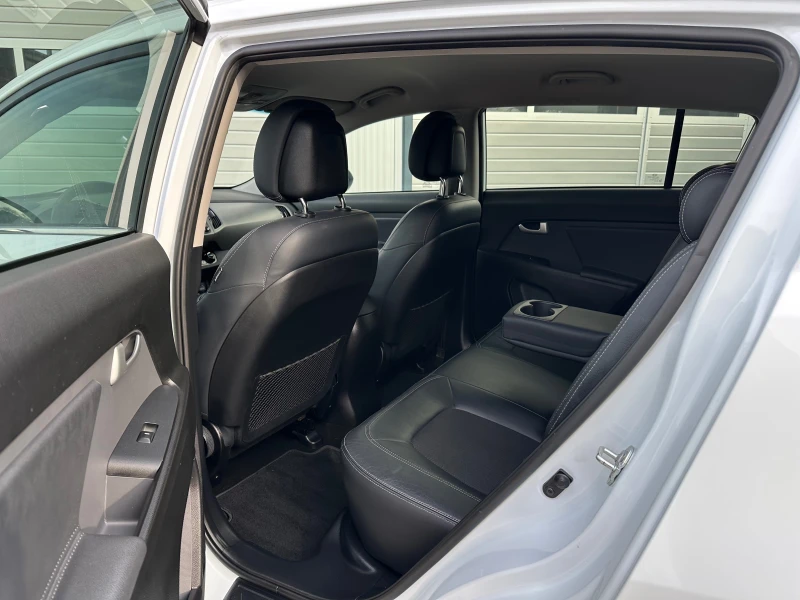 Kia Sportage 1.7CRDI ФЕЙСЛИФТ КАМЕРА КЛИМАТРОНИК КОЖА, снимка 10 - Автомобили и джипове - 53276808