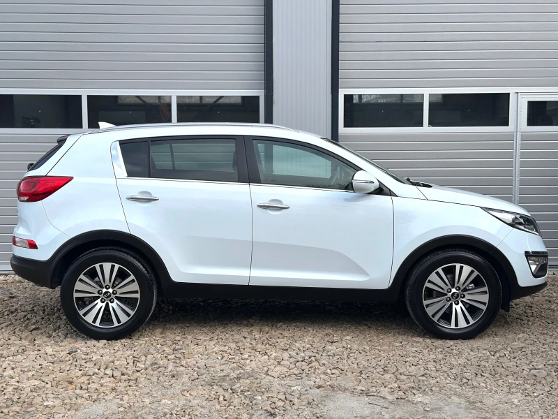Kia Sportage 1.7CRDI ФЕЙСЛИФТ КАМЕРА КЛИМАТРОНИК КОЖА, снимка 4 - Автомобили и джипове - 53276808