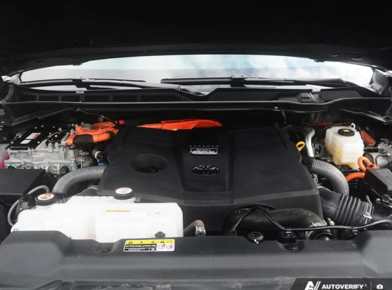 Toyota Tundra Limited | Running Boards  | Adaptive Cruise Contro, снимка 7 - Автомобили и джипове - 53284151