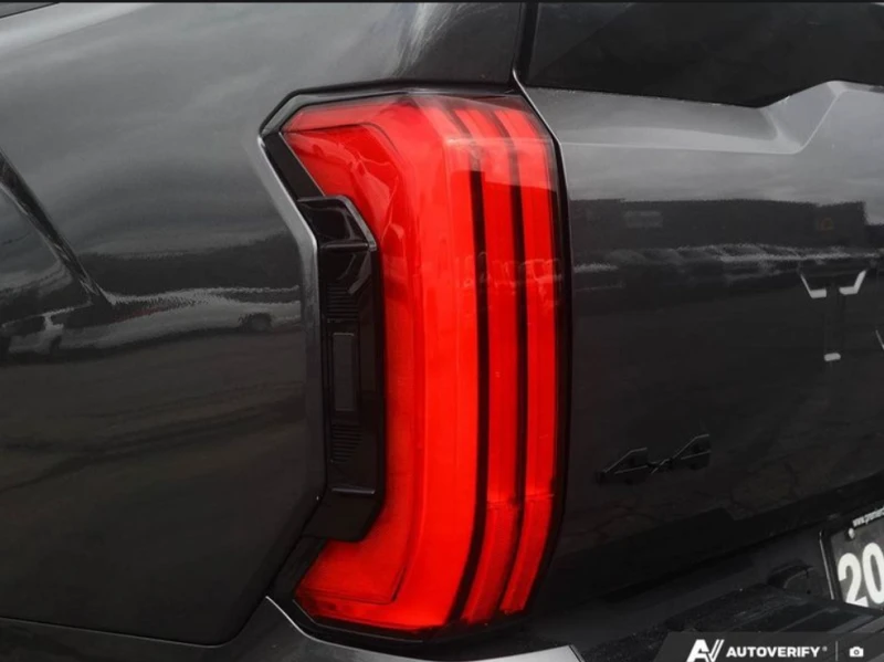 Toyota Tundra Limited | Running Boards  | Adaptive Cruise Contro, снимка 8 - Автомобили и джипове - 53284151