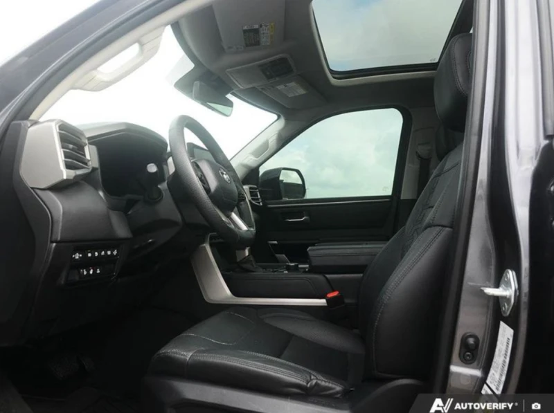 Toyota Tundra Limited | Running Boards  | Adaptive Cruise Contro, снимка 11 - Автомобили и джипове - 53284151