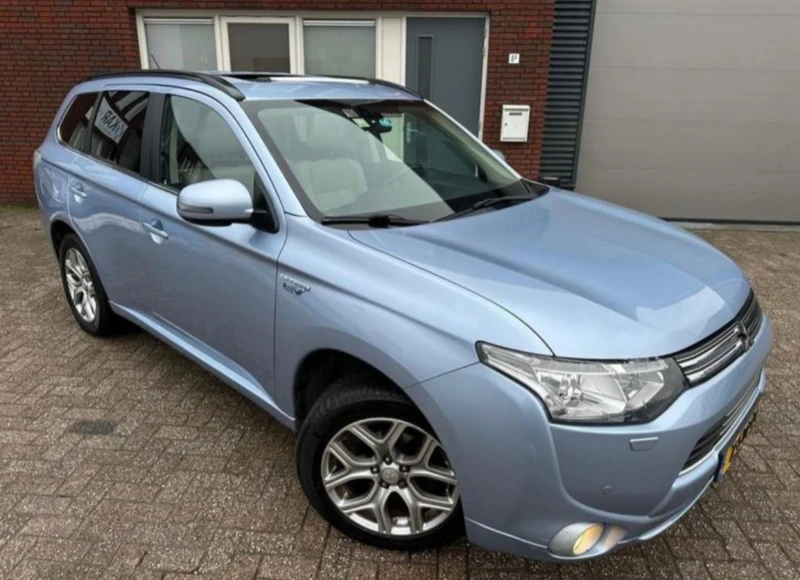 Mitsubishi Outlander Plug-in Hybrid 