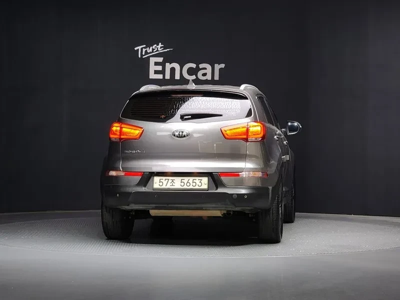 Kia Sportage, снимка 4 - Автомобили и джипове - 52557978