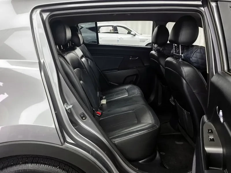 Kia Sportage, снимка 12 - Автомобили и джипове - 52557978