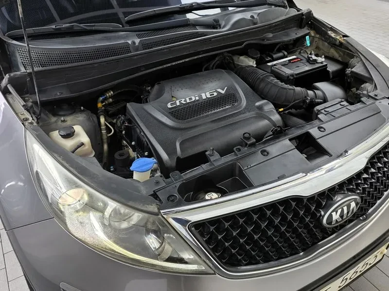 Kia Sportage, снимка 6 - Автомобили и джипове - 52557978