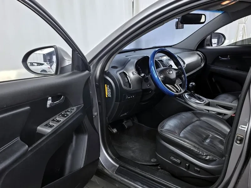 Kia Sportage, снимка 10 - Автомобили и джипове - 52557978