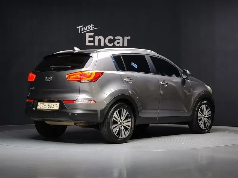 Kia Sportage, снимка 2 - Автомобили и джипове - 52557978